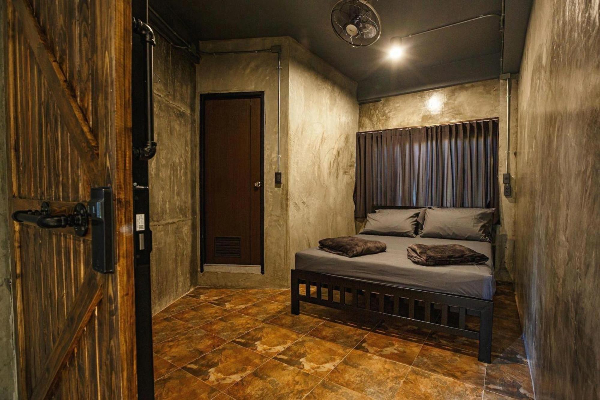 בנגקוק Episode 11 Hostel Sukhumvit מראה חיצוני תמונה